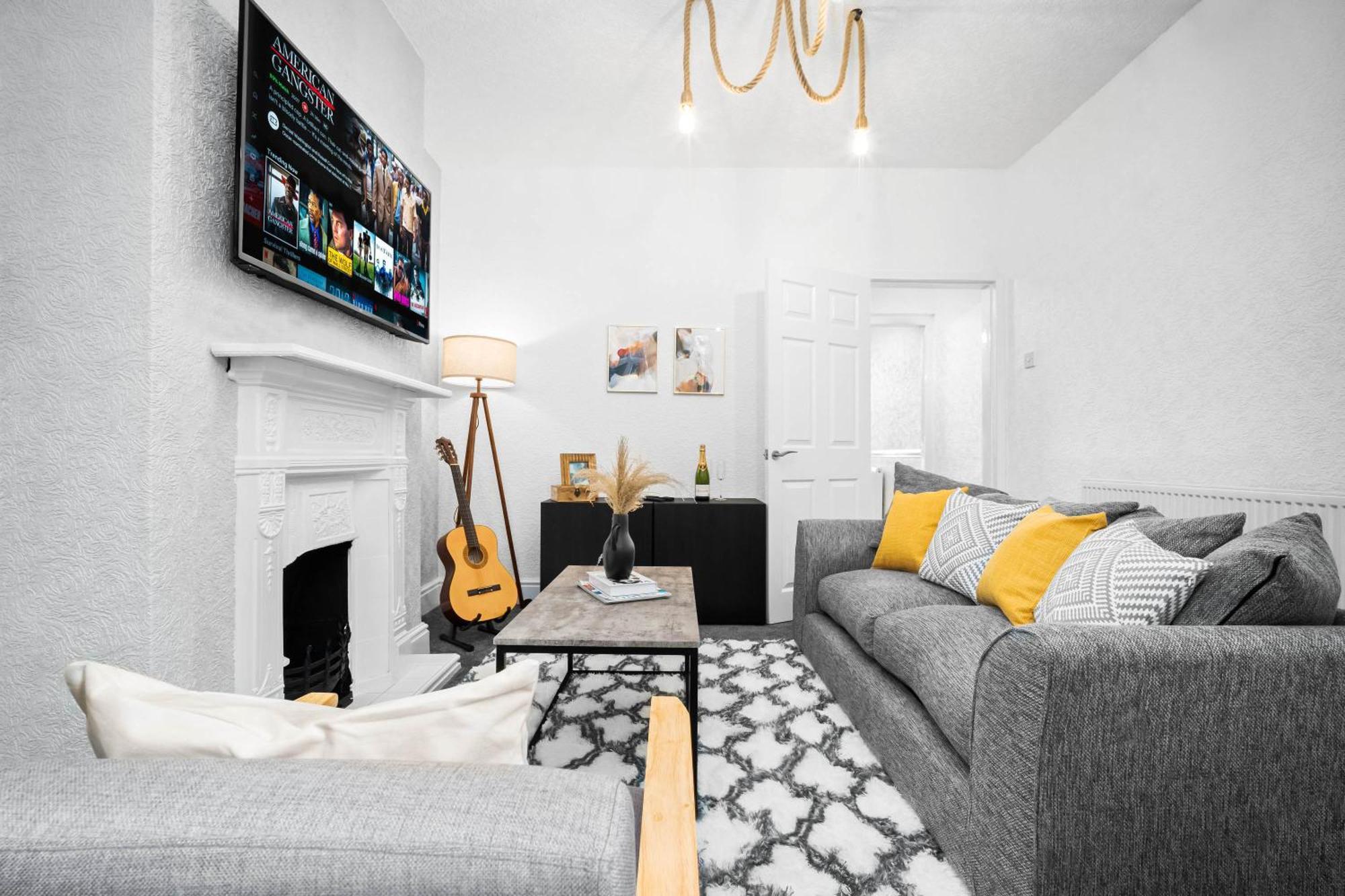 Stylish 3 Bedroom House - 6 Guests - Garden - Parking - Netflix - Wifi - 17M Birmingham Kültér fotó