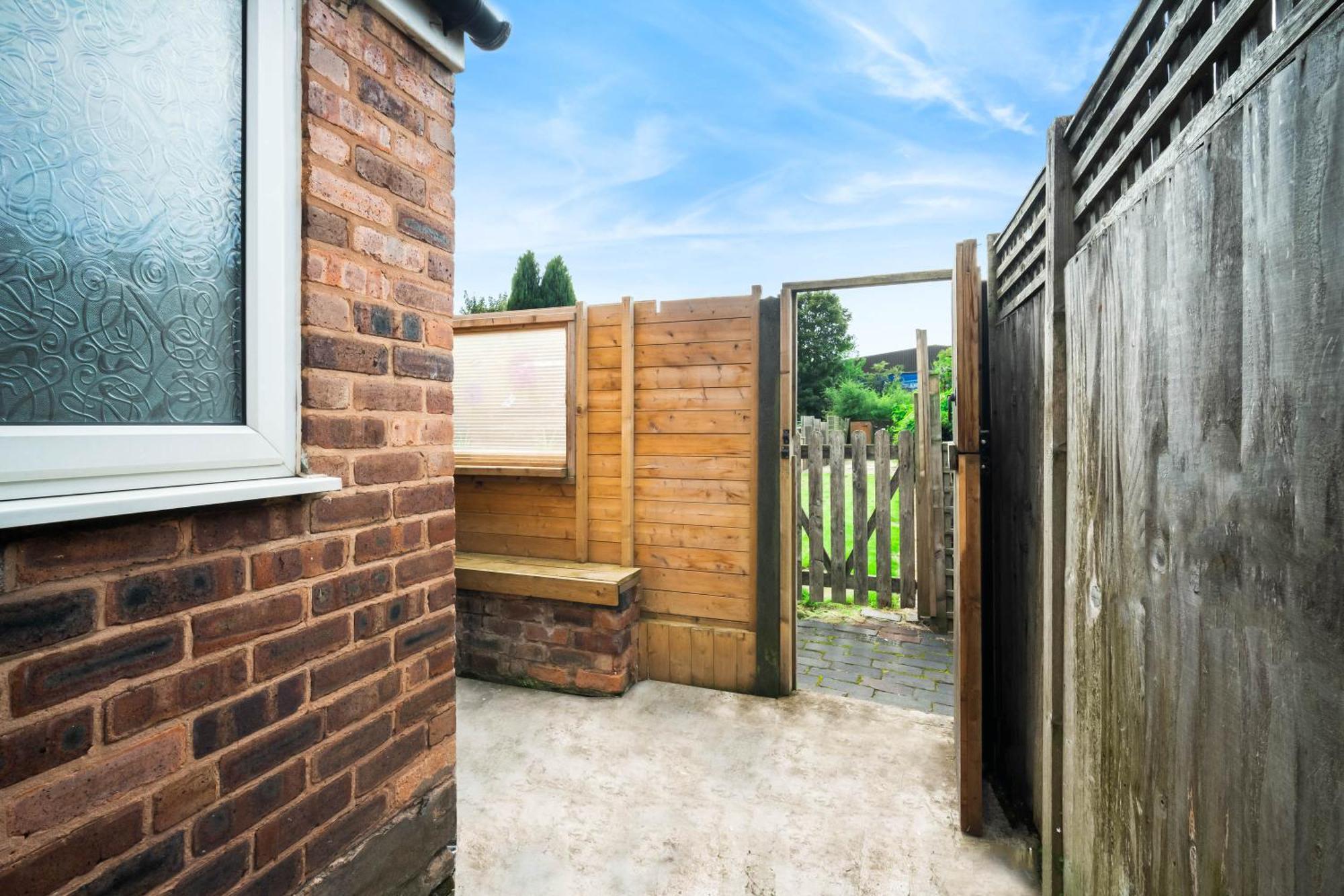Stylish 3 Bedroom House - 6 Guests - Garden - Parking - Netflix - Wifi - 17M Birmingham Kültér fotó